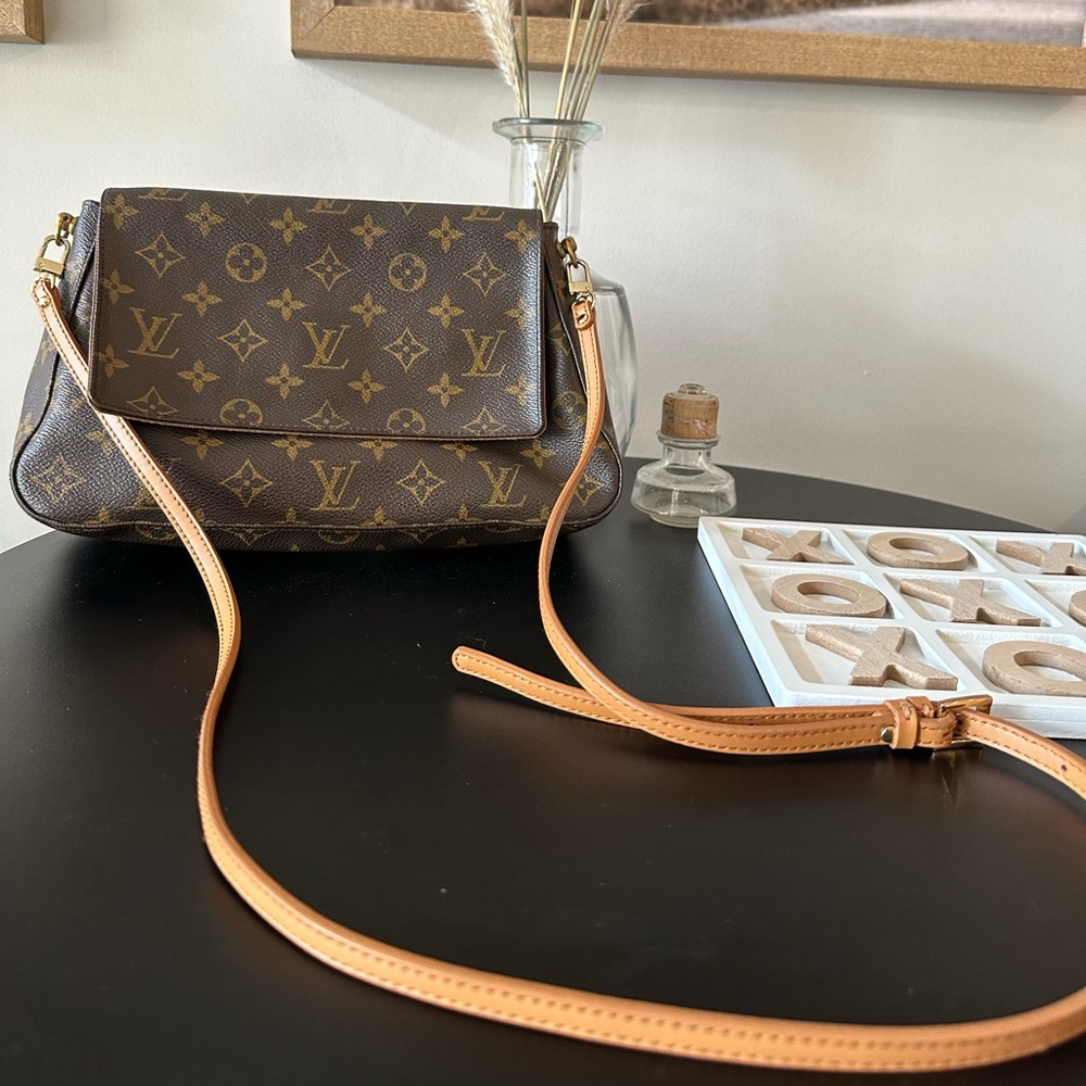 Authentic Louis Vuitton Crossbody